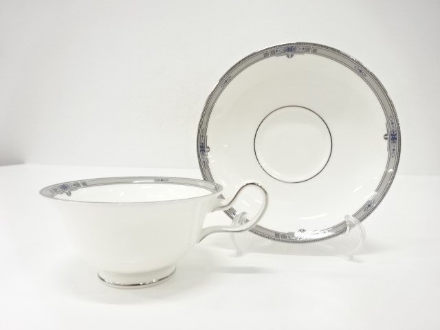 WEDGWOOD　ウェッジウッド　アルハースト　ティーカップ＆ソーサー　洋食器